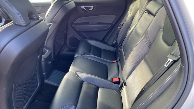 Volvo Xc60 2.0 T6 Recharge PHEV R DESIGN 5dr AWD Auto Estate